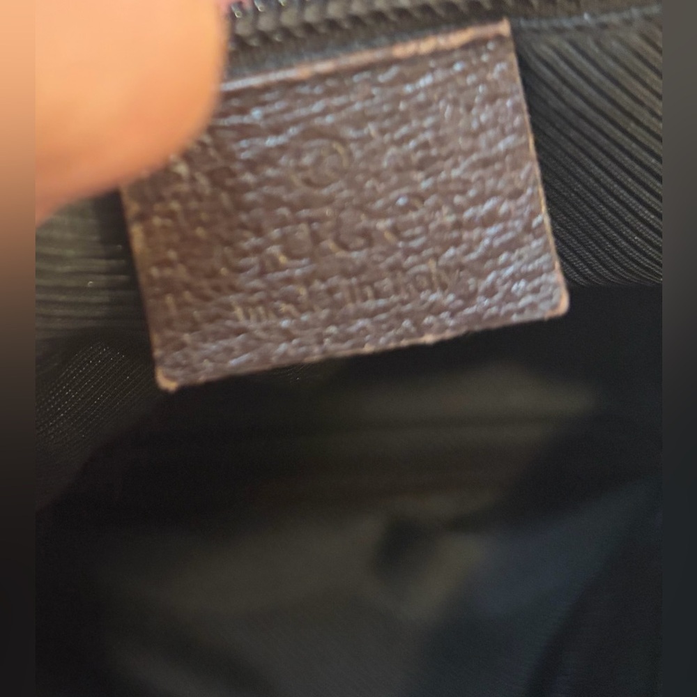AUTHENTIC GUCCI GG Monogram Coated canvas Beige/Brown Messenger Bag
EUC!! LOVED - Picture 16 of 16